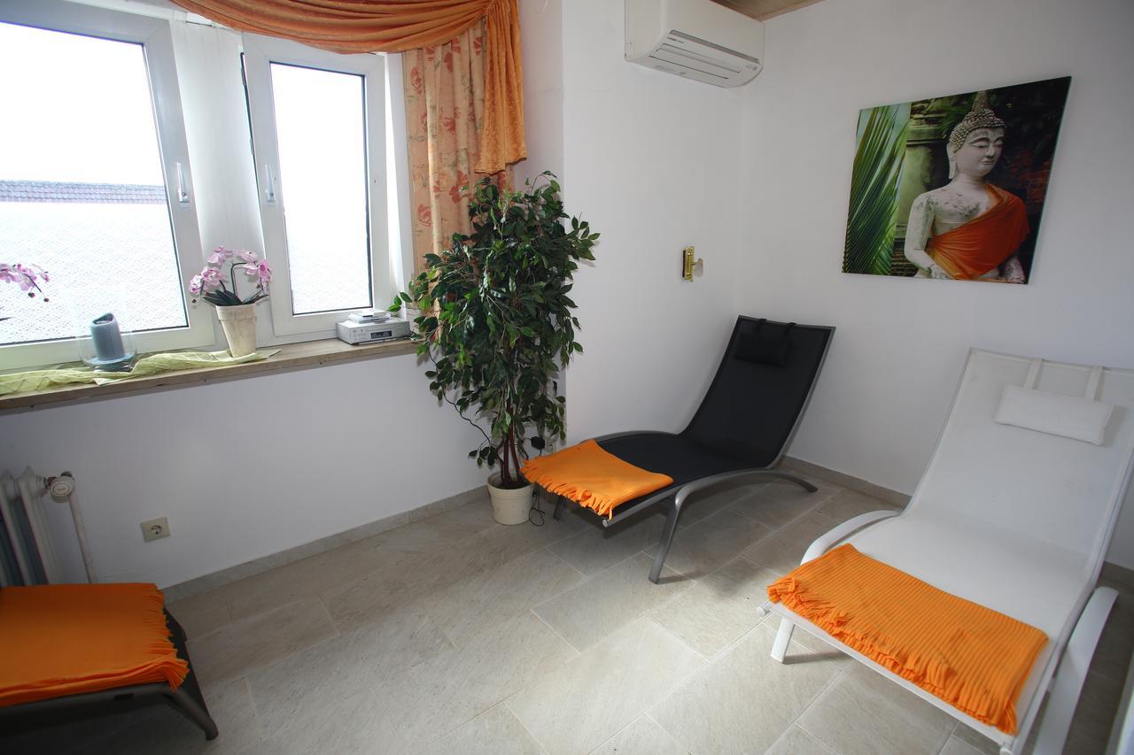 Pension Weinberg Mit Landhaus Nizza Gleisweiler Exterior foto